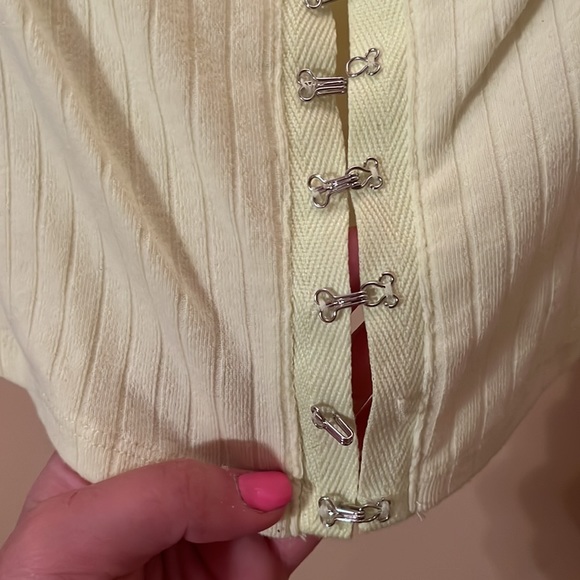 Cropped Top - Picture 6 of 7